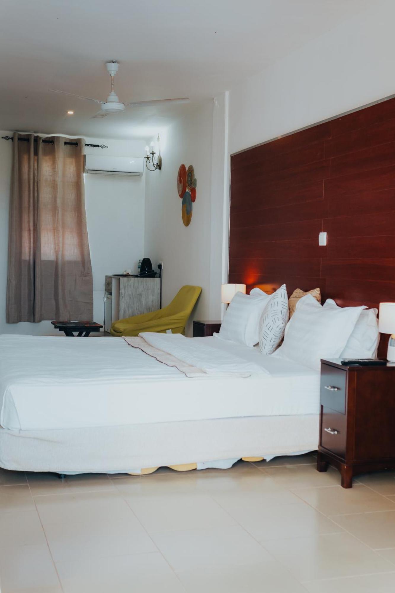 Harmony Resort Boutique Hotel Banjul Exterior photo