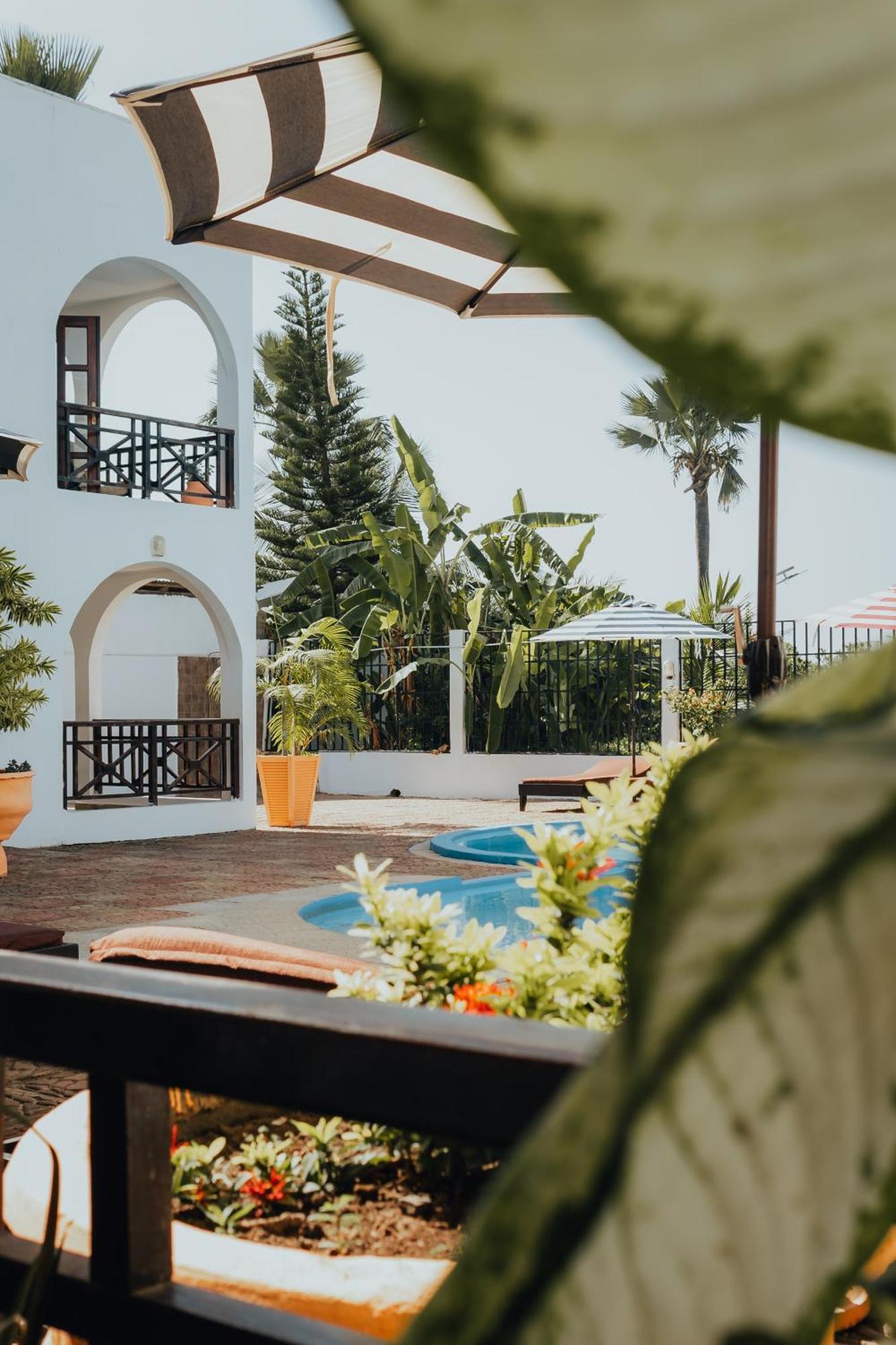 Harmony Resort Boutique Hotel Banjul Exterior photo