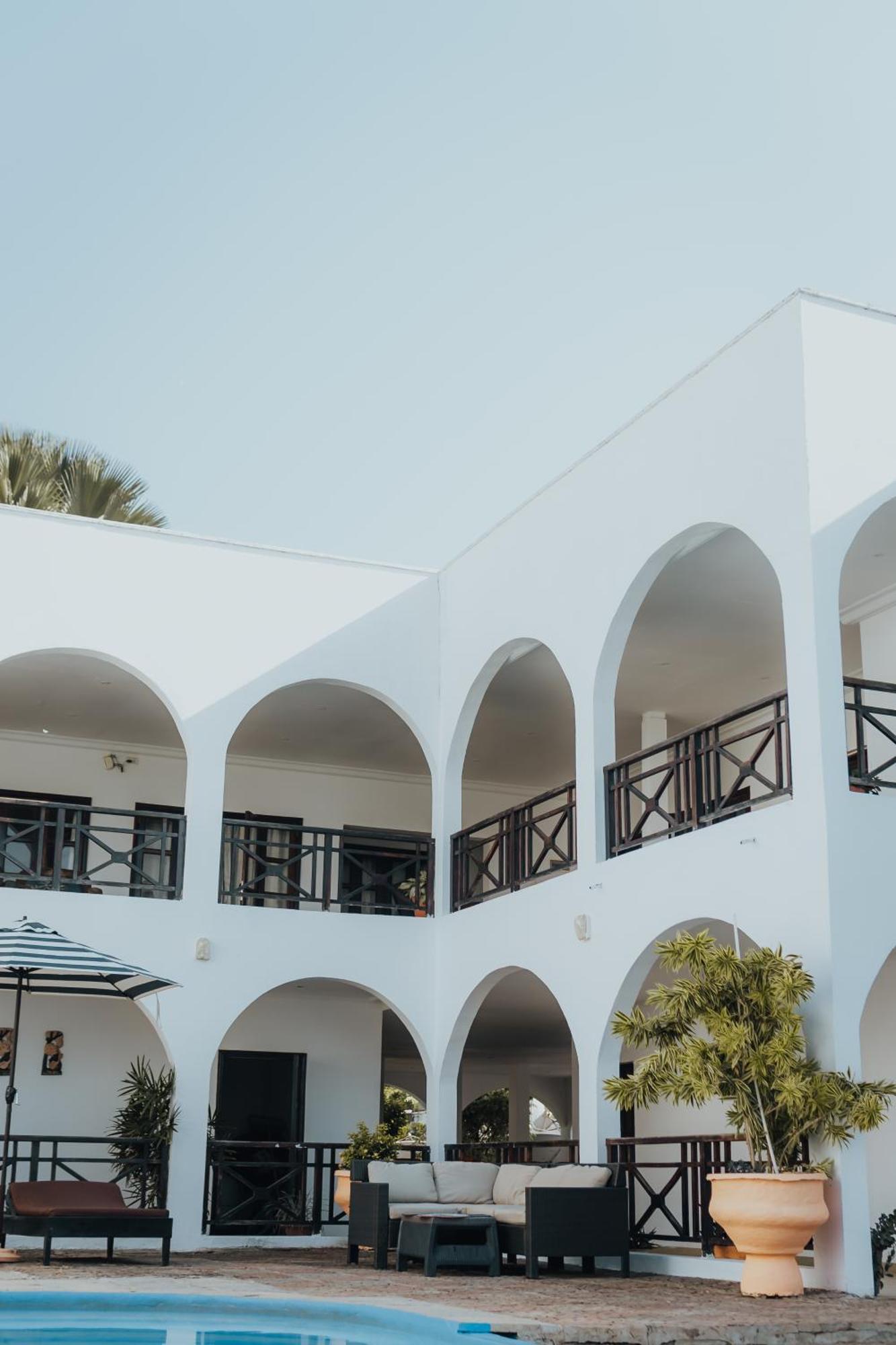 Harmony Resort Boutique Hotel Banjul Exterior photo